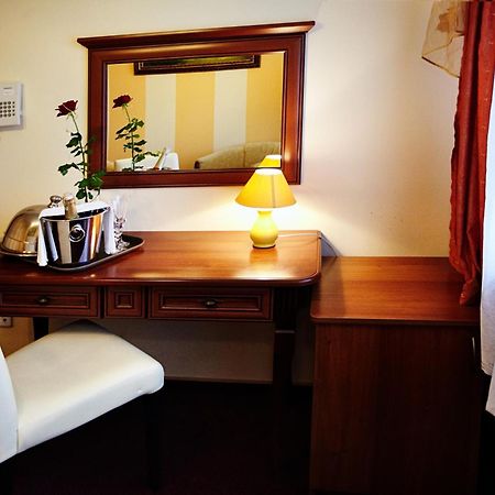 Hotel Dukat Biala Podlaska Ngoại thất bức ảnh