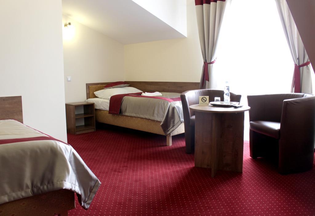 Hotel Dukat Biala Podlaska Phòng bức ảnh