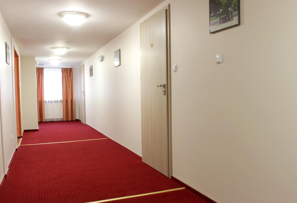 Hotel Dukat Biala Podlaska Ngoại thất bức ảnh