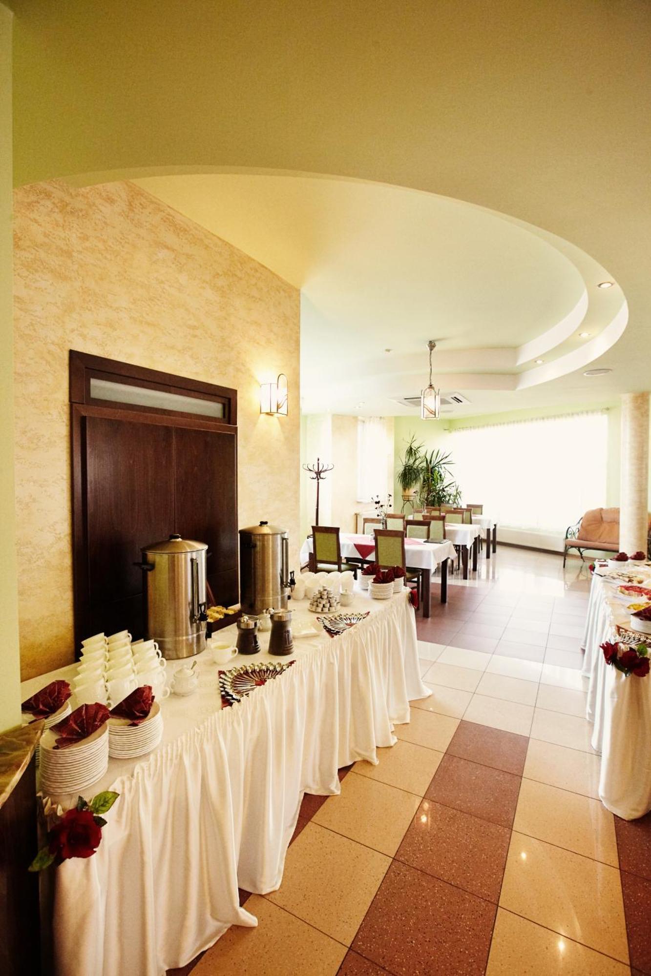 Hotel Dukat Biala Podlaska Ngoại thất bức ảnh