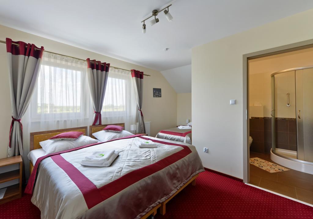 Hotel Dukat Biala Podlaska Ngoại thất bức ảnh