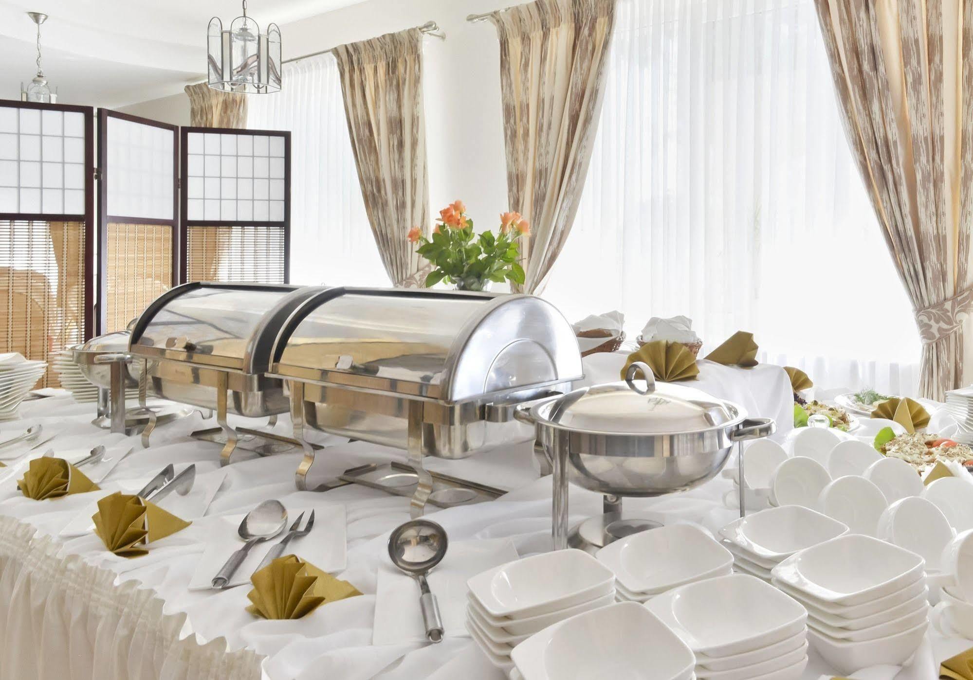 Hotel Dukat Biala Podlaska Ngoại thất bức ảnh