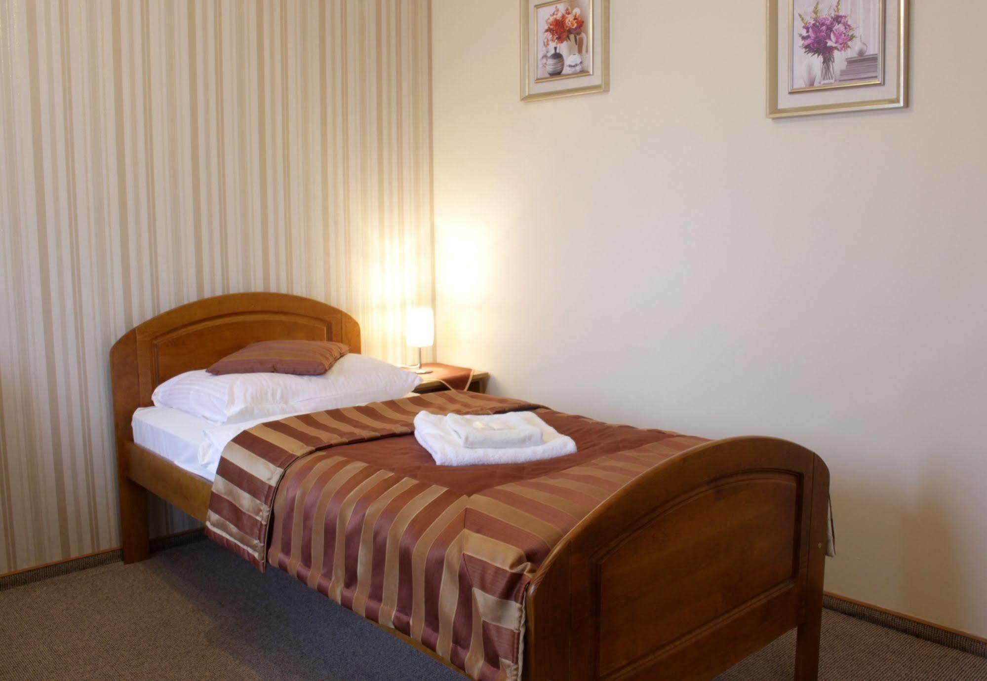 Hotel Dukat Biala Podlaska Ngoại thất bức ảnh
